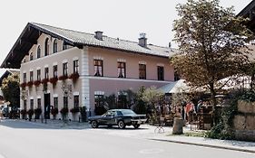 Hirzinger - Gasthaus Und Hotel